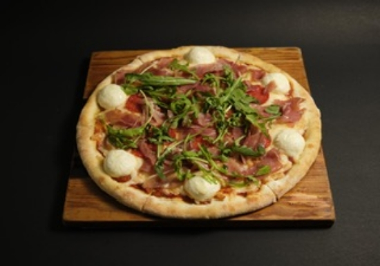 Picture of Prosciutto & Pepperoni Pizza 33cm