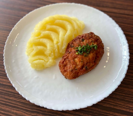 Picture of Chicken Cutlet with Mashed Potatoes 
