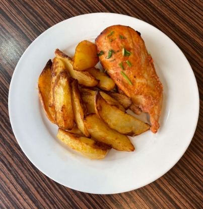Picture of Chicken breast with baked potatoes