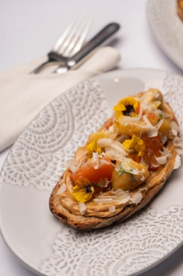 Picture of Toast with peanut cream, caramelized banana and sweet potato