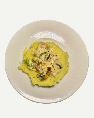 Picture of Chicken and mushroom Julienne with mashed potatoes