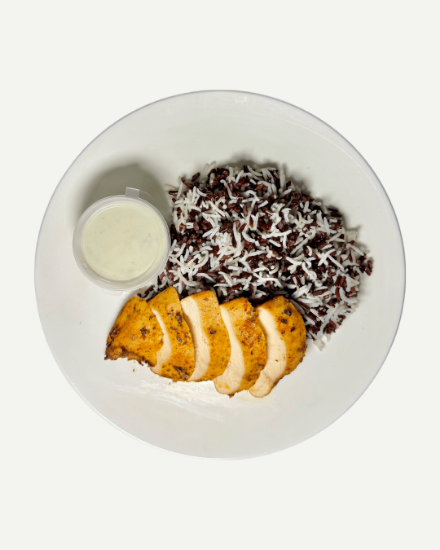 Picture of Grilled chicken breast and mixed rice with blue cheese sauce 
