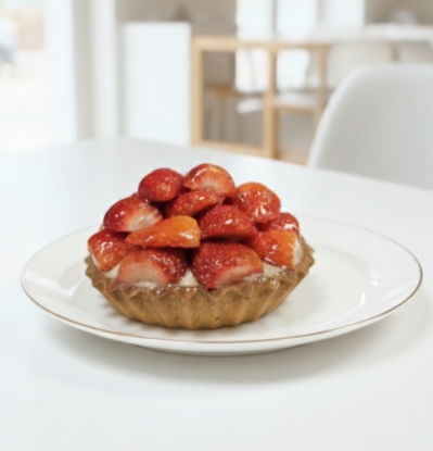 Picture of Tart with Custard and Strawberries
