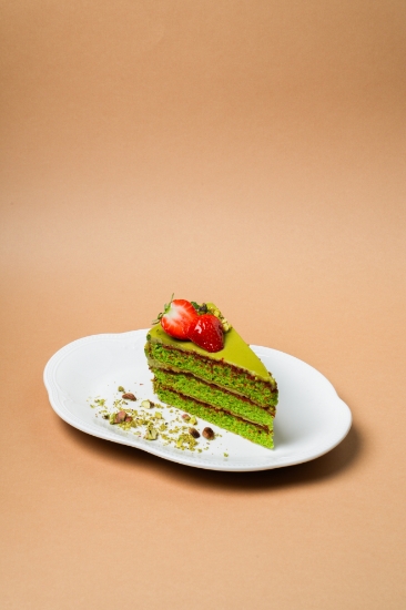 Picture of Pistachio-strawberry cake