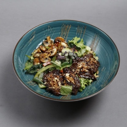 Steak salad -ի նկարը