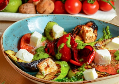 Picture of Warm salad with vegetables and mozzarella