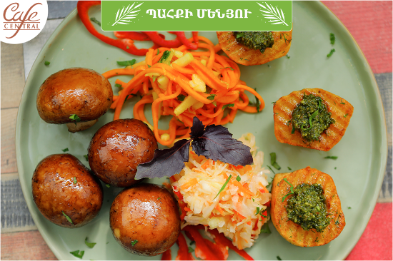 Picture of Grilled champignon mushrooms with potatoes "Casino"