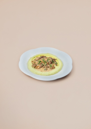 Picture of Beef Stroganoff With Puree 400g