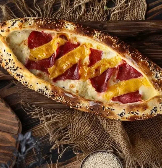 Picture of Pideh basturma & cheese